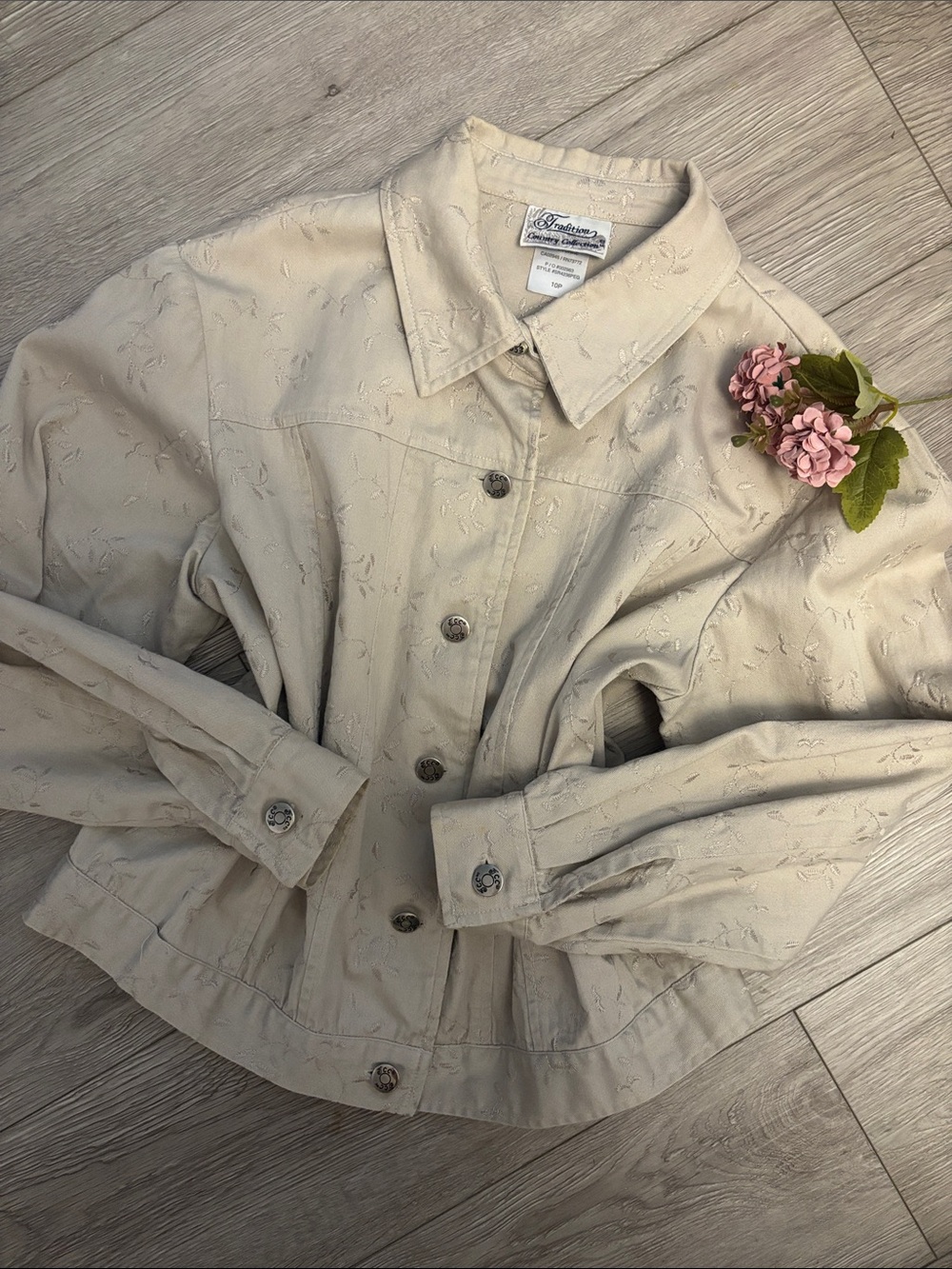 Vintage Retro Tradition Country Collection Beige Eyelet Embroidered Fall Jacket